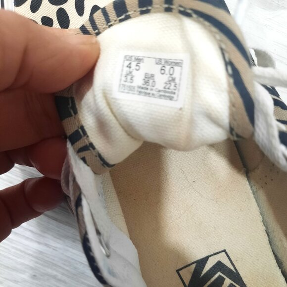 Women's Vans Safari Multi Animal Print Skateboard Shoes Size 6 - Picture 6 of 6